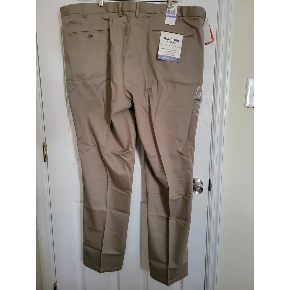 Dockers Signature Khaki Cotton Stretch Classic Fit Pleated Pants Sz: 48 X 34 NWT
